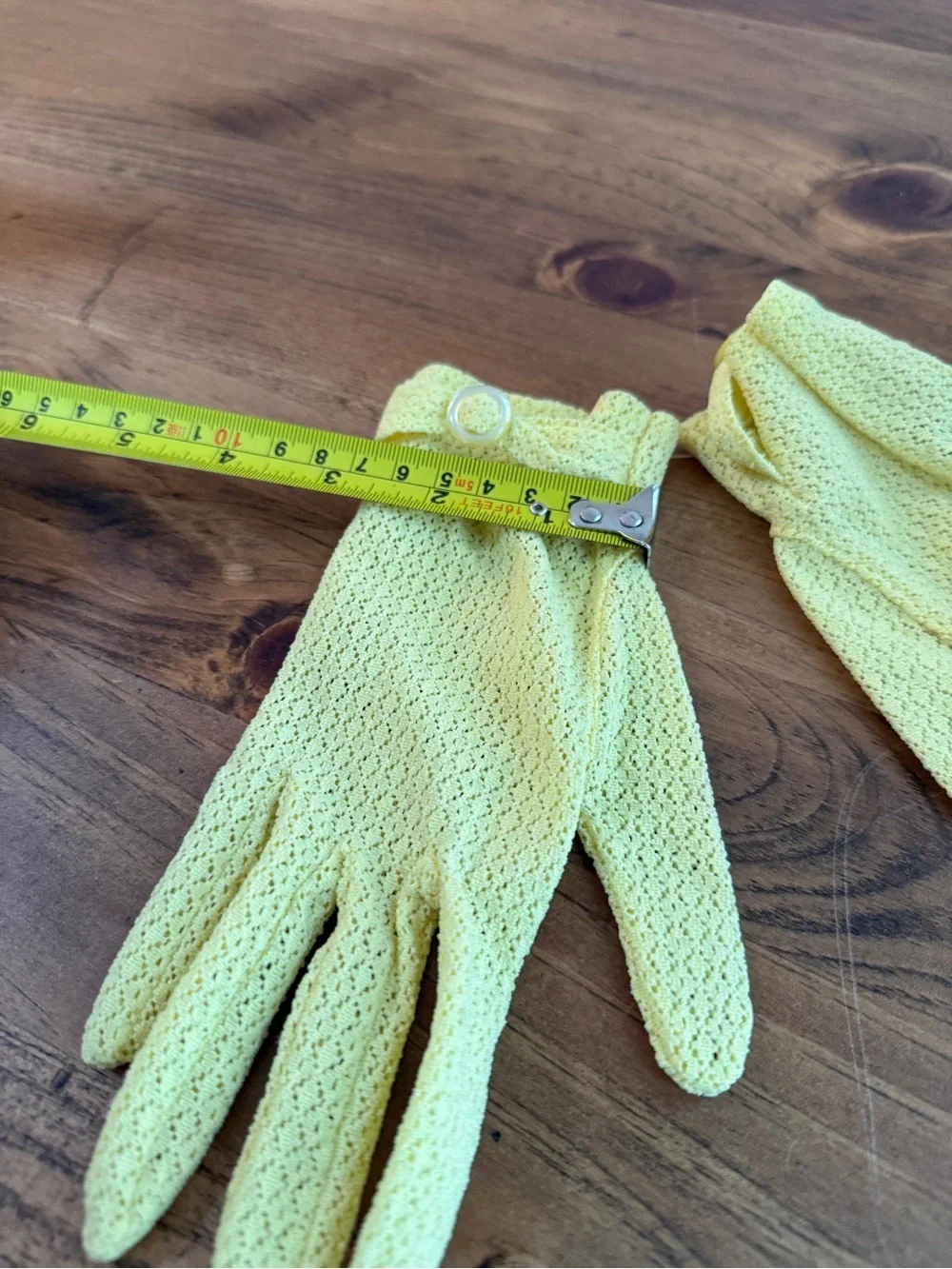 Yellow Vintage-Style Crochet Women's Gloves